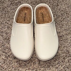 Aime Leon Dore Cream Slip-On Clogs